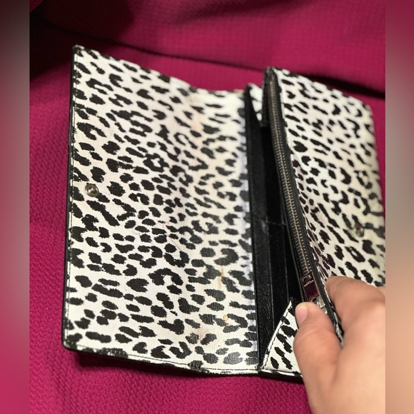 Authentic YSL Saint Laurent Cheetah wallet - Picture 12 of 12